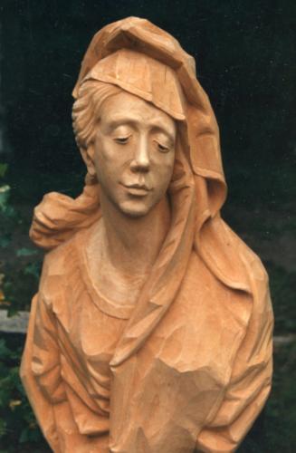 wood-sculpture-haus-madonna2